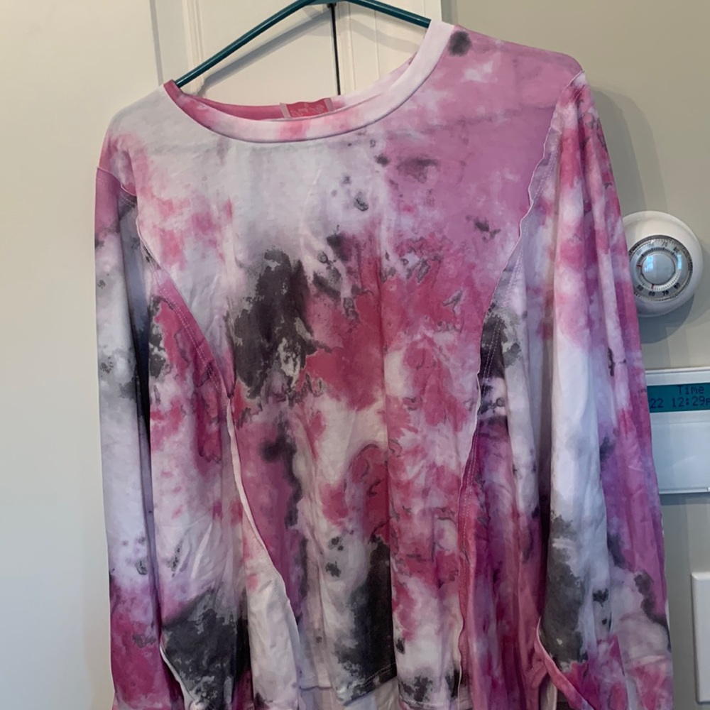 Pink lily rye die blouse puff sleeves